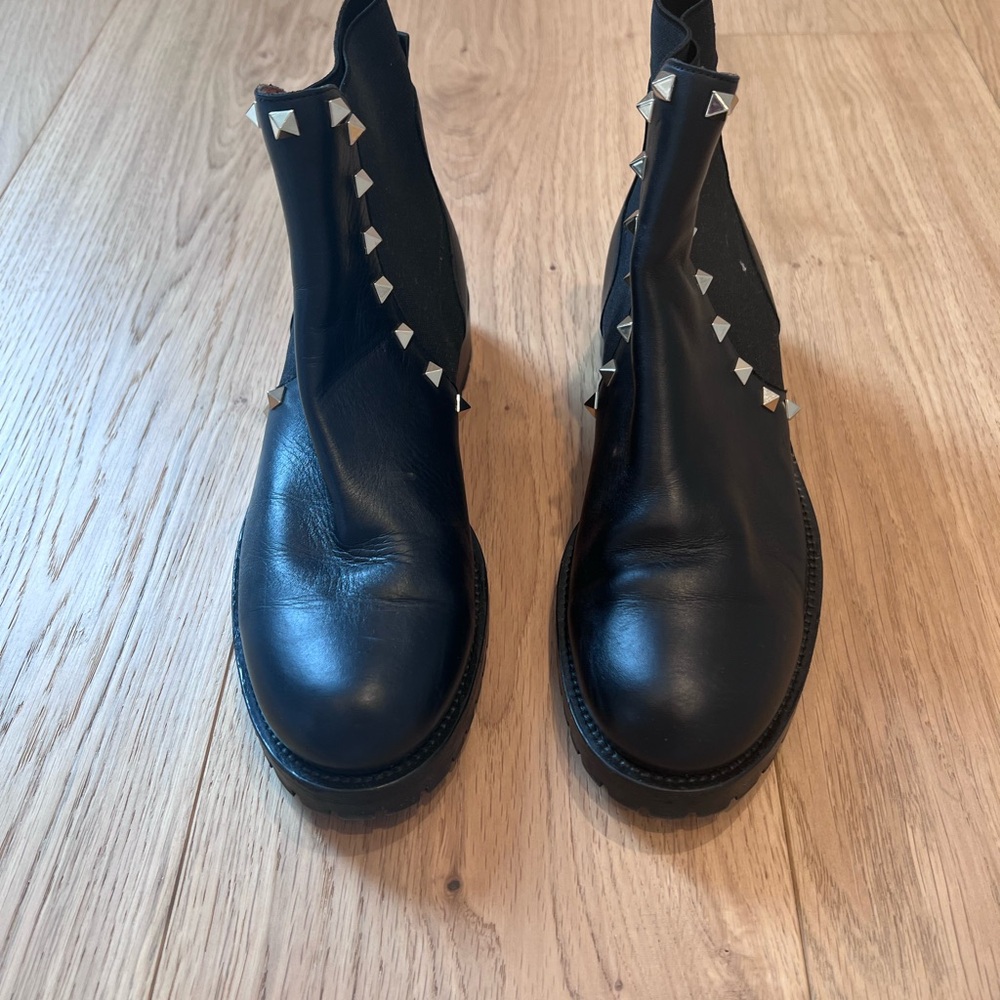 Valentino Garavani Black Studded Chelsea Boots